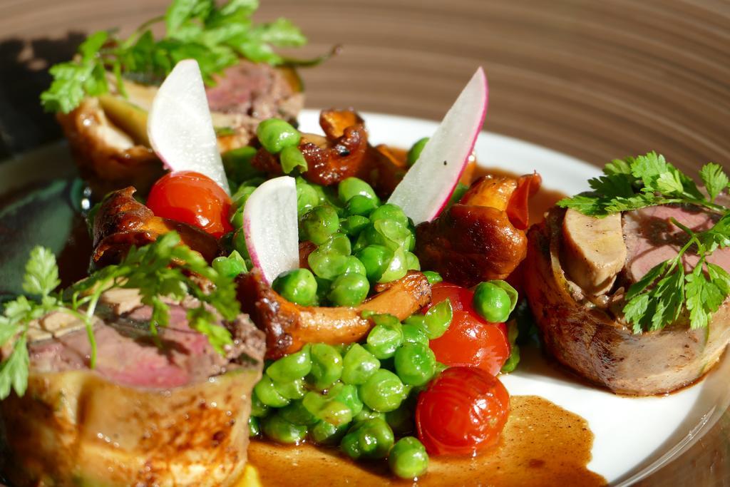 Logis Hotels Le Champalud Restaurant La Citadelle Oree-d'Anjou Luaran gambar