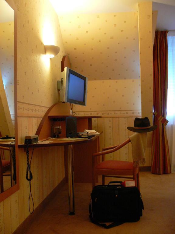 Logis Hotels Le Champalud Restaurant La Citadelle Oree-d'Anjou Bilik gambar