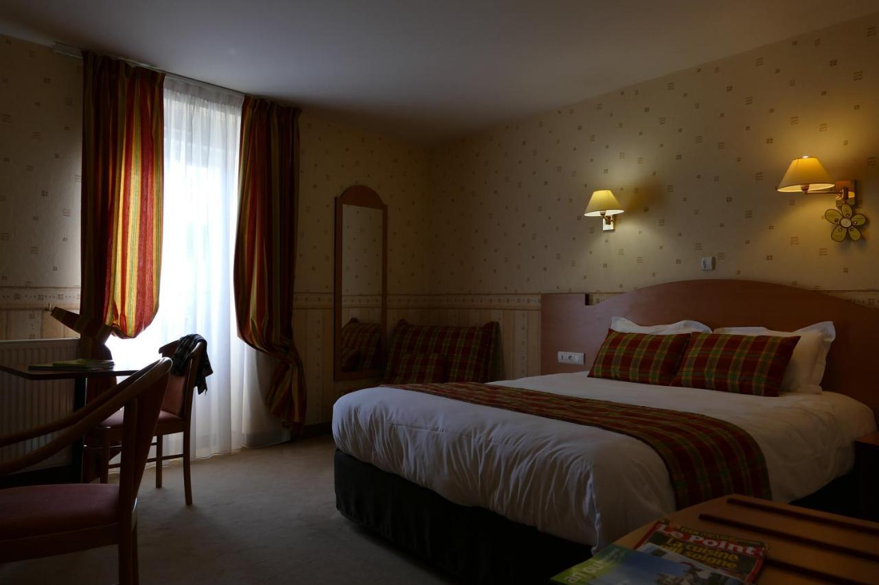 Logis Hotels Le Champalud Restaurant La Citadelle Oree-d'Anjou Luaran gambar